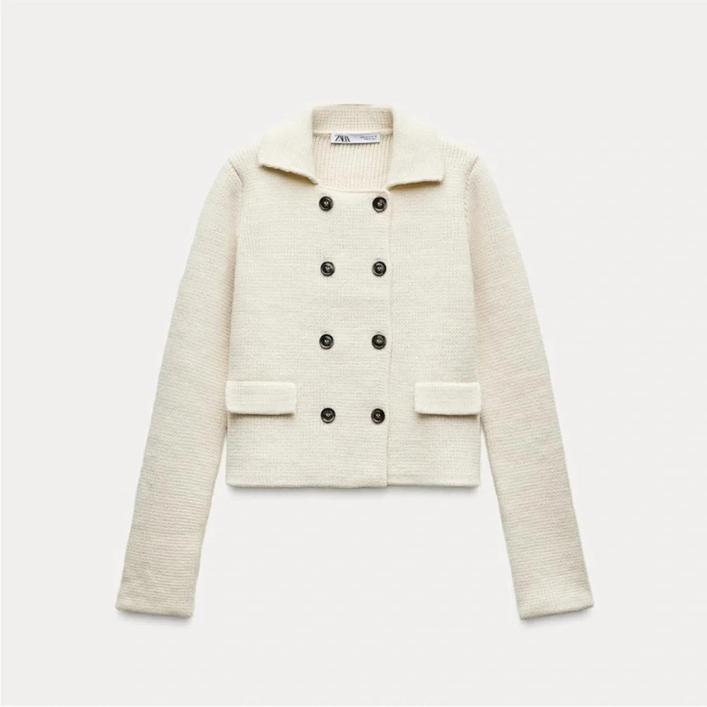 Zara NWT buttoned knit cardigan 3991/109